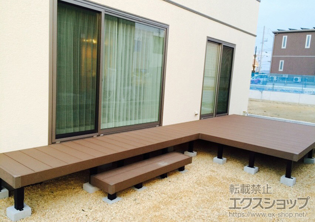 京都府木津川市ののウッドデッキ リウッドデッキ 200＋部分段床セット 正面タイプ 1段 施工例