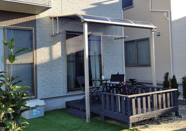 宮城県仙台市ののテラス屋根 プレシオステラス R型 テラスタイプ 単体 積雪〜20cm対応＋吊り下げ式物干し 施工例