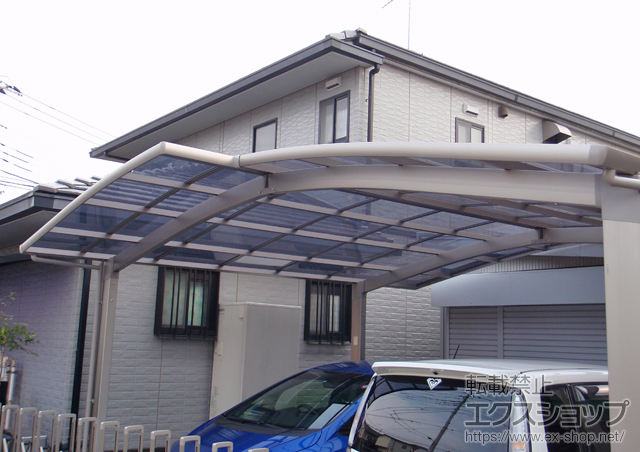 埼玉県北本市のLIXIL リクシル（トステム）のカーポート カーブポートシグマIII M合掌 積雪〜20cm対応 施工例