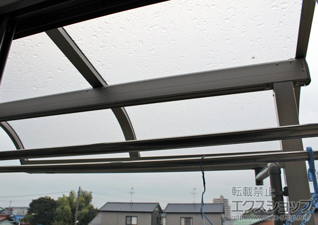 愛知県春日井市のLIXIL リクシル（トステム）のバルコニー・ベランダ屋根 ライザーテラスII R型 屋根タイプ 単体 積雪〜20cm対応 施工例