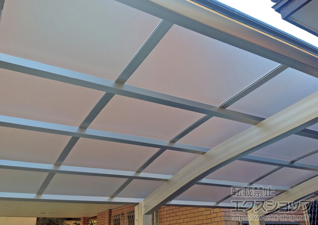 神奈川県相模原市ののカーポート レイナポートグラン50 積雪〜50cm対応＋着脱式サポート 標準・ハイルーフ兼用 3本入り×1セット 施工例