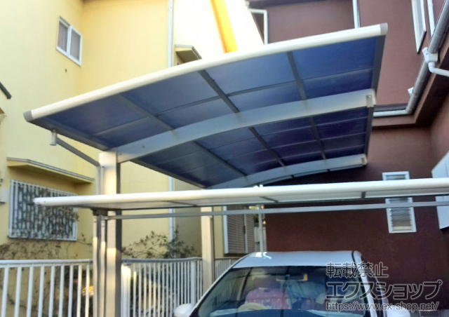 埼玉県行田市ののカーポート プレシオスポート 積雪〜20cm対応＋着脱式サポート（2本入り）＋屋根ふき材補強部品 施工例