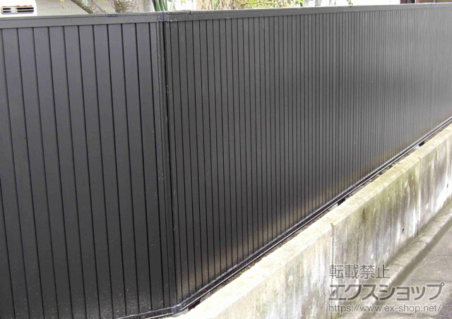 奈良県奈良市ののフェンス・柵 プレスタフェンス 6型 たて目隠し フリーポールタイプ 施工例