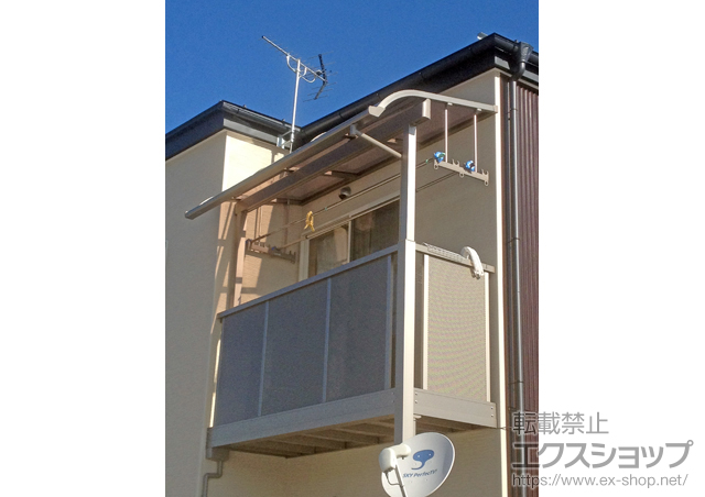 長野県茅野市のLIXIL リクシル（トステム）のバルコニー・ベランダ屋根 ライザーテラスII R型 1500 屋根タイプ 単体 積雪〜50cm対応＋吊り下げ物干し 標準2本入り×1セット 施工例