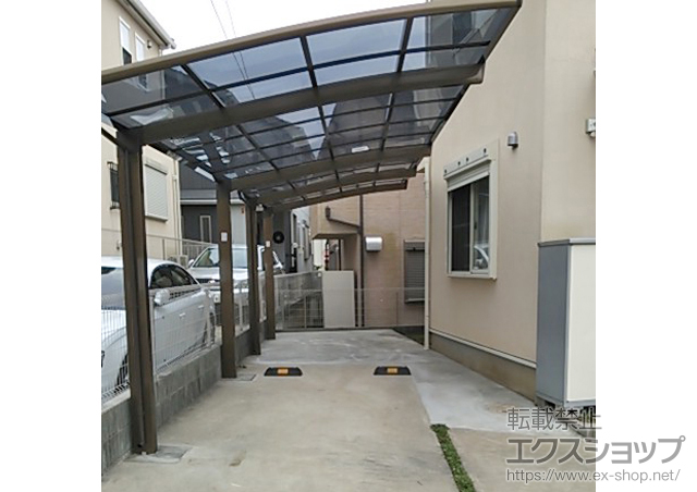 神奈川県茅ヶ崎市のLIXIL リクシル（トステム）のカーポート カーブポートシグマIII 縦連棟 積雪〜20cm対応 施工例