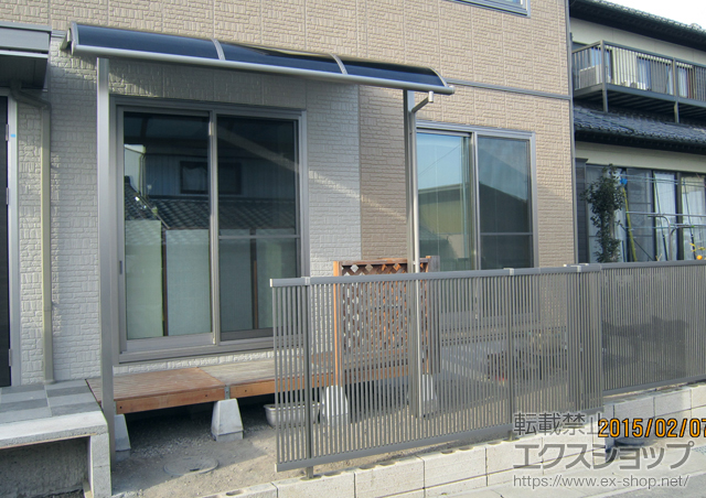 群馬県高崎市のLIXIL リクシル（トステム）のテラス屋根 ライザーテラスII R型 テラスタイプ 単体 積雪〜20cm対応 施工例