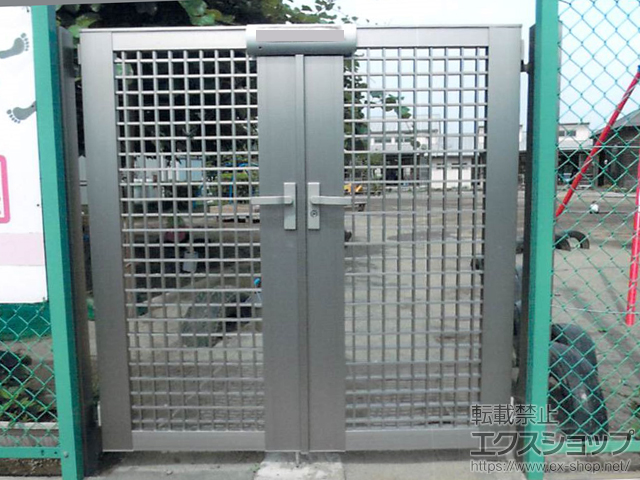 茨城県石岡市のの門扉 ライシス門扉 7型 井桁格子 両開き 柱使用 施工例