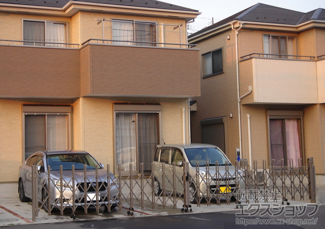 神奈川県川崎市ののカーゲート トリップゲート RB型 ノンレール 両開き 施工例