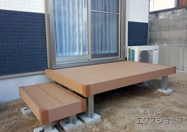 三重県鈴鹿市のYKKAPのウッドデッキ リウッドデッキ 200＋独立式リウッドステップ2型 施工例