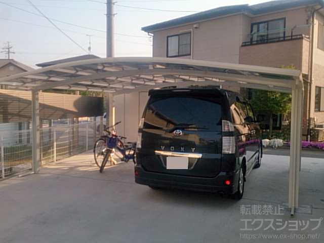 長野県千曲市のLIXIL リクシル（トステム）のカーポート カーブポートシグマIII ワイド 積雪〜20cm対応 施工例