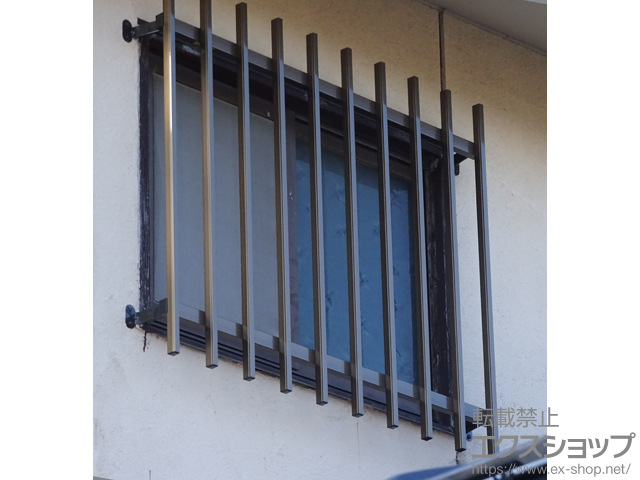 鹿児島県鹿児島市のLIXIL リクシル（トステム）の面格子・窓格子 アルミ面格子 A型 施工例