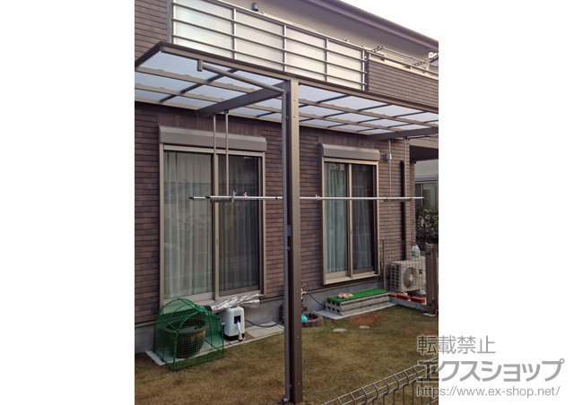 静岡県浜松市ののサイクルポート・駐輪場 アーキフィット ミニ 積雪〜20cm対応＋竿掛けセットD（2本入り）＋躯体すき間ふさぎ材(1本入り) 施工例