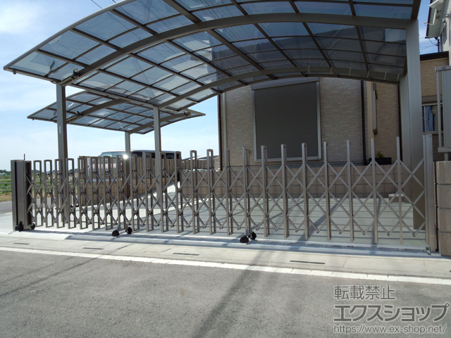 埼玉県さいたま市ののカーゲート ニューハピネスHG 片開き 電動式 555S 施工例