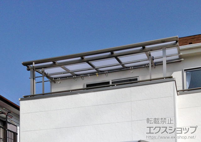 神奈川県秦野市のLIXIL リクシル（トステム）のバルコニー・ベランダ屋根 パワーアルファ F型 屋根タイプ 単体 積雪〜30cm対応 施工例