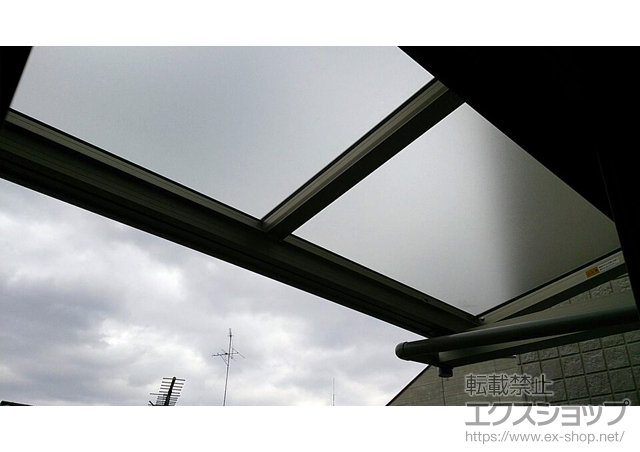 大阪府大阪市ののバルコニー・ベランダ屋根 ヴェクターテラス F型 ルーフタイプ 単体 積雪〜20cm対応 施工例