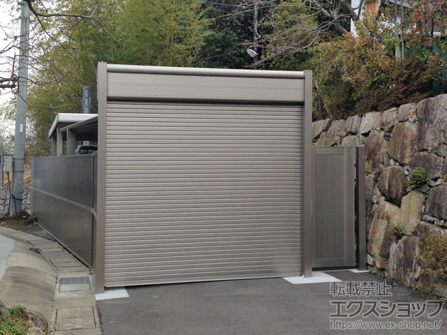 滋賀県栗東市ののガレージシャッター シャッターゲート FX2型 電動式 施工例