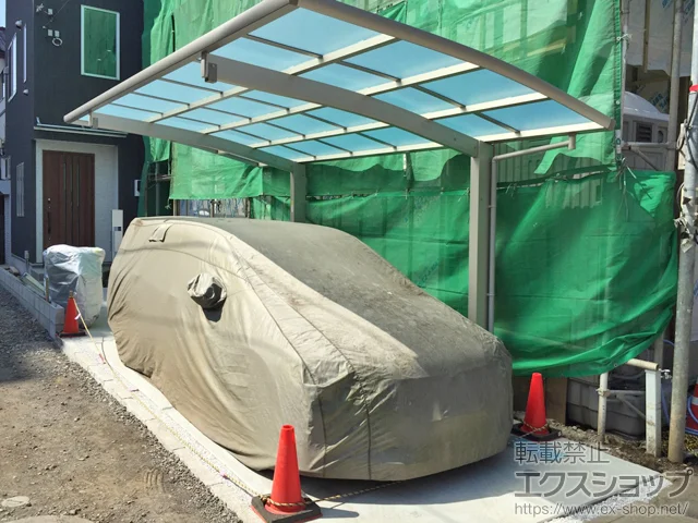 東京都立川市のYKKAPのカーポート レイナポートグラン　積雪～20cm対応＋着脱式サポート 施工例