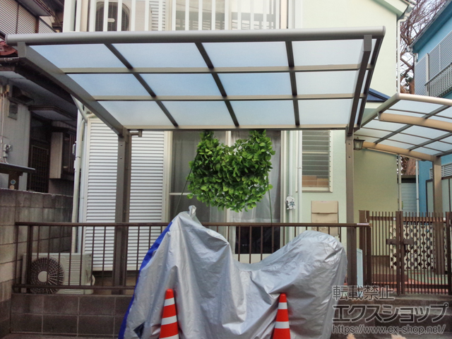 神奈川県横浜市のLIXIL リクシル（トステム）のサイクルポート・駐輪場 カーブポートシグマIII ミニ 積雪〜20cm対応 施工例