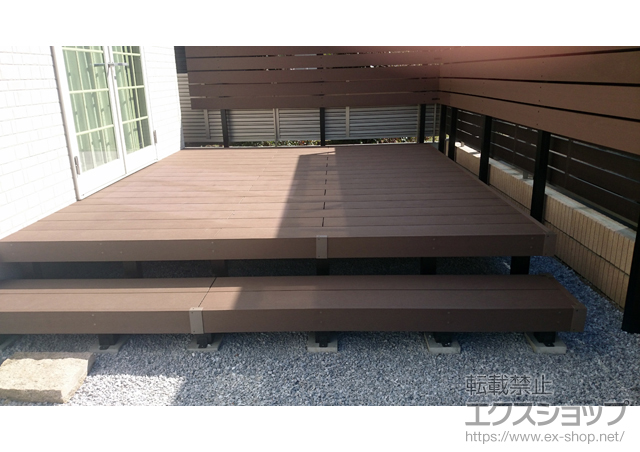 東京都あきる野市ののウッドデッキ リウッドデッキ 200＋段床セット(片側面タイプ) 施工例