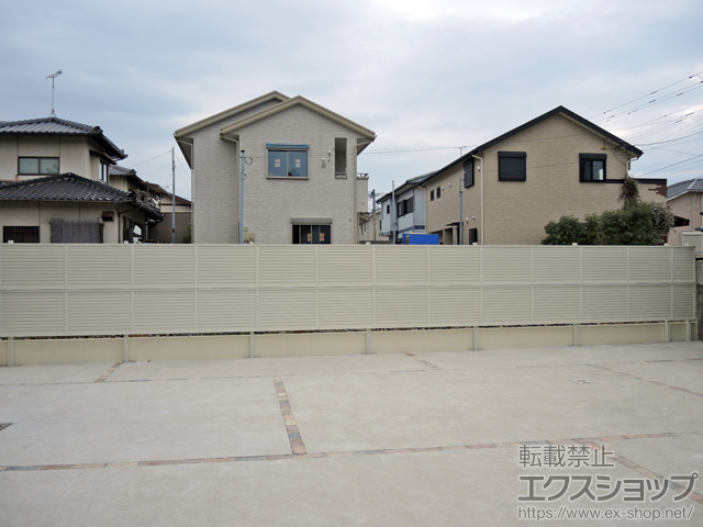 福岡県古賀市ののフェンス・柵 プレスタフェンス5型 フリーポールタイプ＜多段柱仕様＞ 施工例