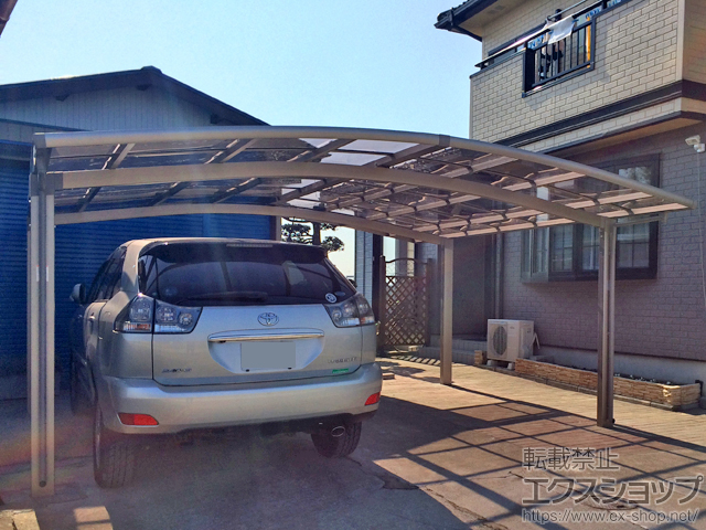 埼玉県加須市のLIXIL リクシル（トステム）のカーポート カーブポートシグマIII ワイド 積雪〜20cm対応 施工例