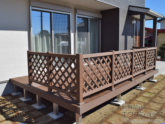 千葉県茂原市ののウッドデッキ リウッドデッキ 200＋リウッドデッキフェンス2型＜ラチス格子＞ 施工例