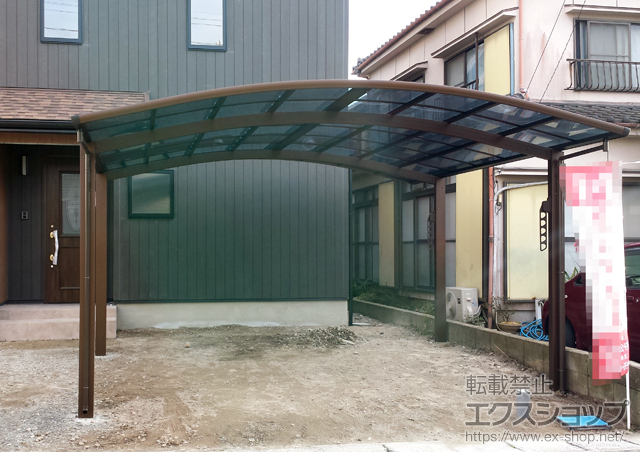 鹿児島県鹿児島市ののカーポート プレシオスポート ワイド 積雪〜20cm対応＋収納式物干しセット2型 2本入り×1セット 施工例