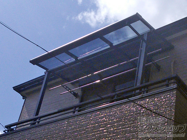 山口県山口市のLIXIL リクシル（トステム）のバルコニー・ベランダ屋根 ライザーテラスII F型 屋根タイプ 単体 積雪〜20cm対応 施工例