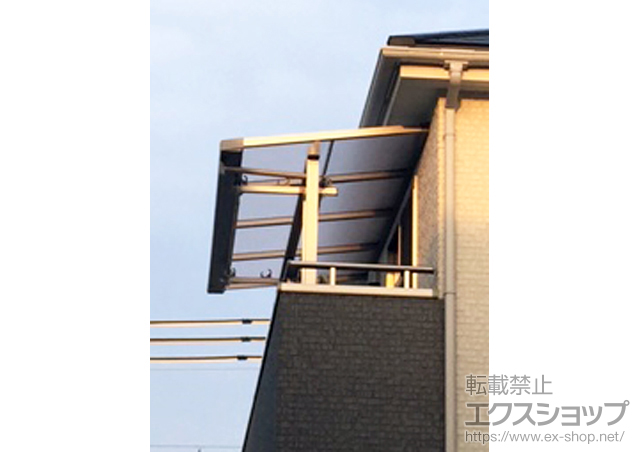 奈良県奈良市のLIXIL リクシル（トステム）のバルコニー・ベランダ屋根 ライザーテラスII F型 屋根タイプ 単体 積雪〜20cm対応 施工例