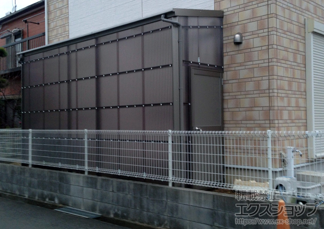 千葉県佐倉市のLIXIL リクシル（トステム）のストックヤード フリーヤード ドアタイプ 積雪〜20cm対応 施工例