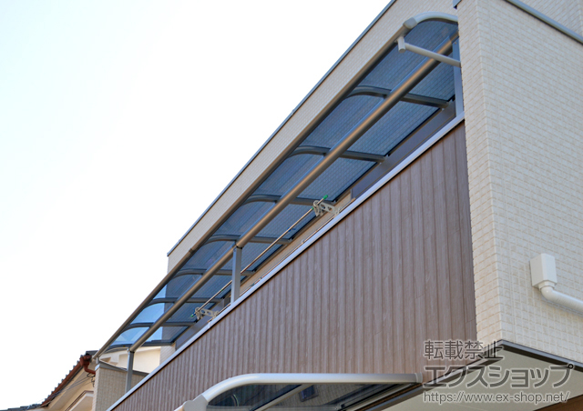 大阪府摂津市ののテラス屋根 プレシオステラス R型 テラスタイプ 連棟　積雪〜20cm対応 施工例