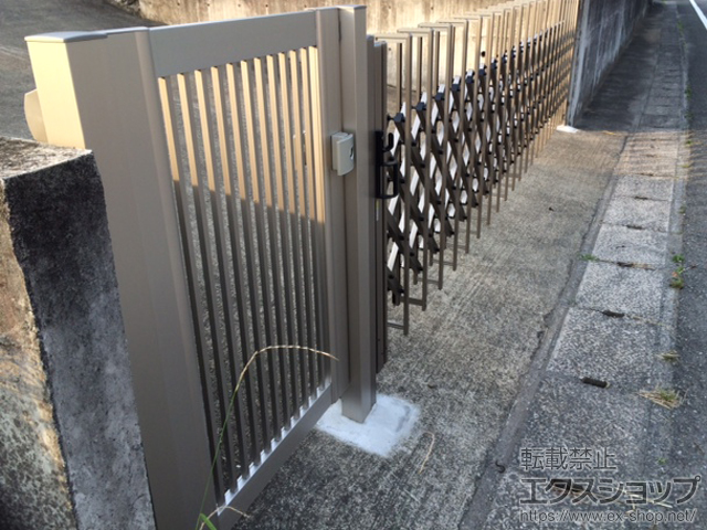 大分県豊後大野市ののフェンス・柵 エクスライン門扉13型 片開き 門柱使用 施工例
