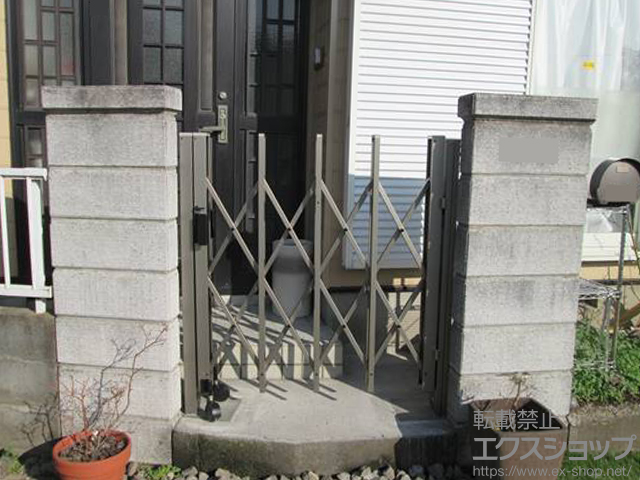 神奈川県相模原市ののカーゲート トリップゲート RA型 ノンレール 片開き 13S 施工例