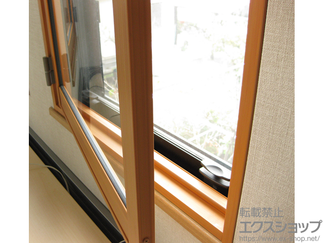 熊本県合志市のの二重窓（内窓） インプラス ダストバリア仕様 開き窓 外観右吊元 施工例
