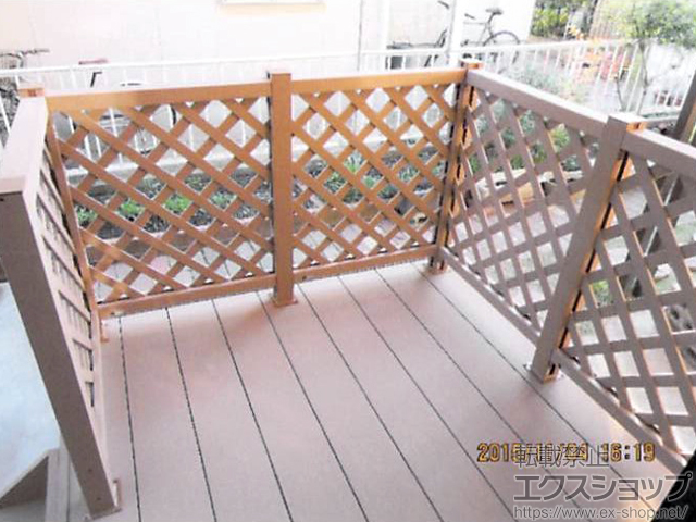 兵庫県高砂市ののウッドデッキ マージウッドデッキ＋ステップ Sタイプ(2段)＋ラティスデッキフェンス 施工例