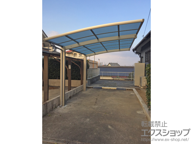 福岡県鞍手郡鞍手町ののカーポート レイナポートグラン　積雪〜20cm対応＋着脱式サポート 標準・ハイルーフ兼用 2本入り×1セット 施工例