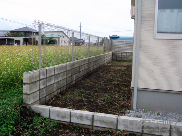 宮崎県児湯郡都農町ののフェンス・柵 メッシュフェンス G10-R 自由柱方式 施工例