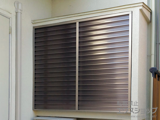 千葉県松戸市のLIXIL リクシル（トステム）の面格子・窓格子 目隠しルーバー セキュリティフィルター80 施工例