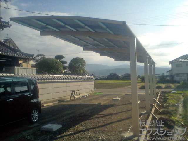 愛媛県伊予郡松前町ののカーポート レイナポートグラン 縦連棟　積雪〜20cm対応 施工例