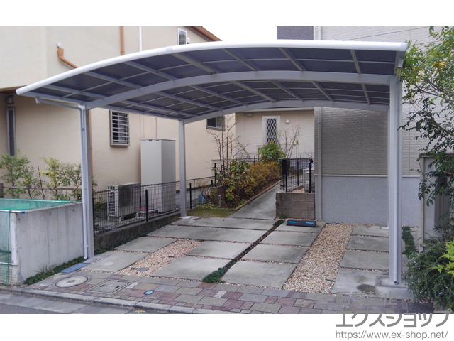 神奈川県川崎市ののカーポート ネスカR (ラウンドスタイル) ワイド 積雪〜20cm対応 施工例