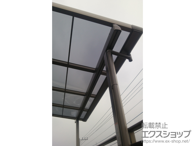 埼玉県戸田市のLIXIL リクシル（トステム）のバルコニー・ベランダ屋根 パワーアルファ F型 屋根タイプ 単体 積雪〜30cm対応 施工例