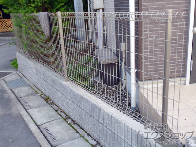 埼玉県川越市ののフェンス・柵 ハイグリッドフェンスN8型 フリーポールタイプ 施工例