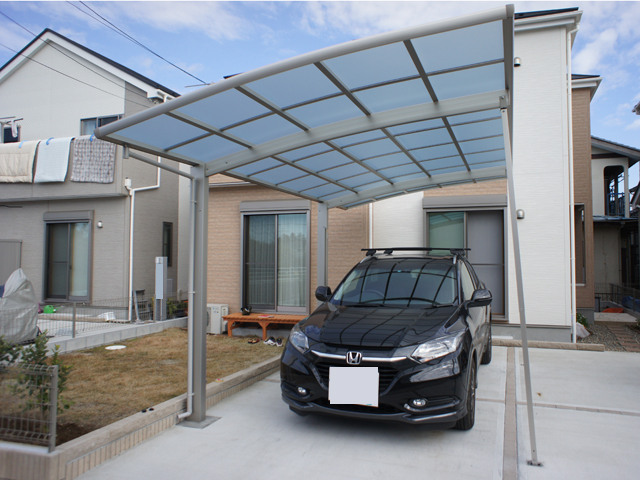 千葉県白井市ののカーポート レイナポートグラン　積雪〜20cm対応+着脱式サポート 標準・ハイルーフ兼用 2本入り×1セット 施工例