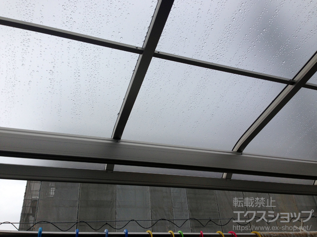 大阪府堺市ののバルコニー・ベランダ屋根 ヴェクターテラス R型 屋根タイプ 単体 積雪〜20cm対応 施工例