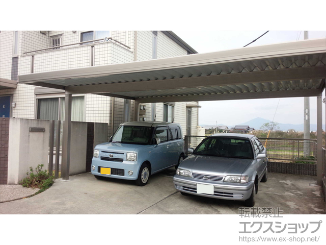 熊本県熊本市のLIXIL リクシル（トステム）のカーポート テリオスポートIII 900 2台用 角柱4本仕様 積雪〜30cm対応 施工例
