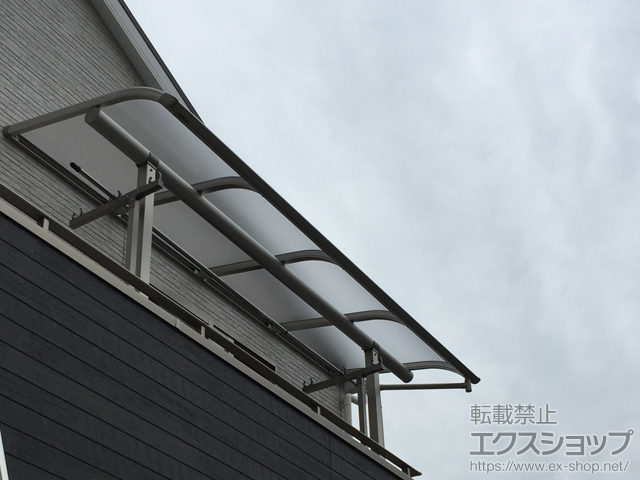 埼玉県富士見市ののバルコニー・ベランダ屋根 プレシオステラス R型 屋根タイプ 単体 積雪〜20cm対応 施工例