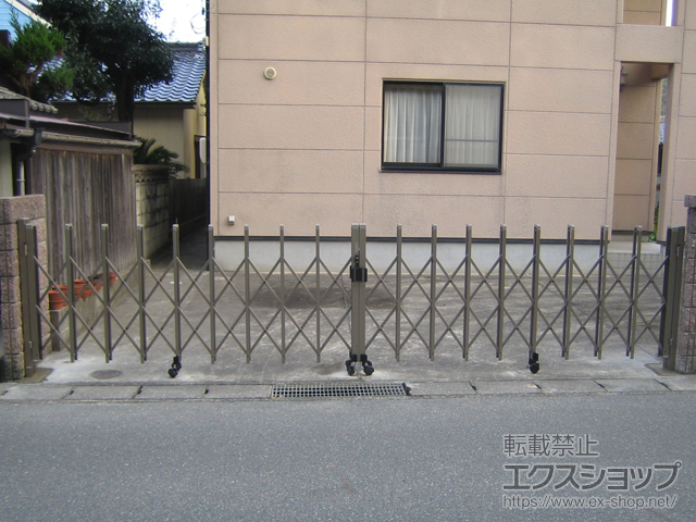 山口県下関市ののカーゲート トリップゲート RB型 ノンレール 両開き 施工例