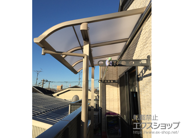埼玉県さいたま市ののバルコニー・ベランダ屋根 スピーネ R型 屋根タイプ 単体 積雪〜20cm対応 施工例
