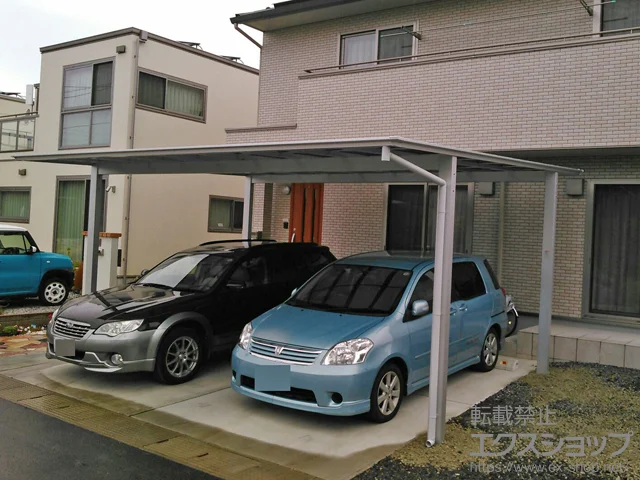 長野県諏訪郡下諏訪町のValue Selectのカーポート ソリッドポート ワイド 積雪～20cm対応 施工例