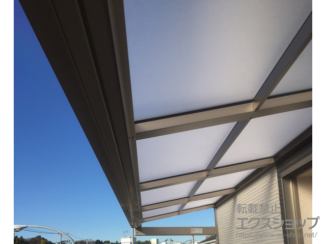 神奈川県横浜市ののバルコニー・ベランダ屋根 スピーネ F型 ルーフタイプ 単体 積雪〜20cm対応 施工例